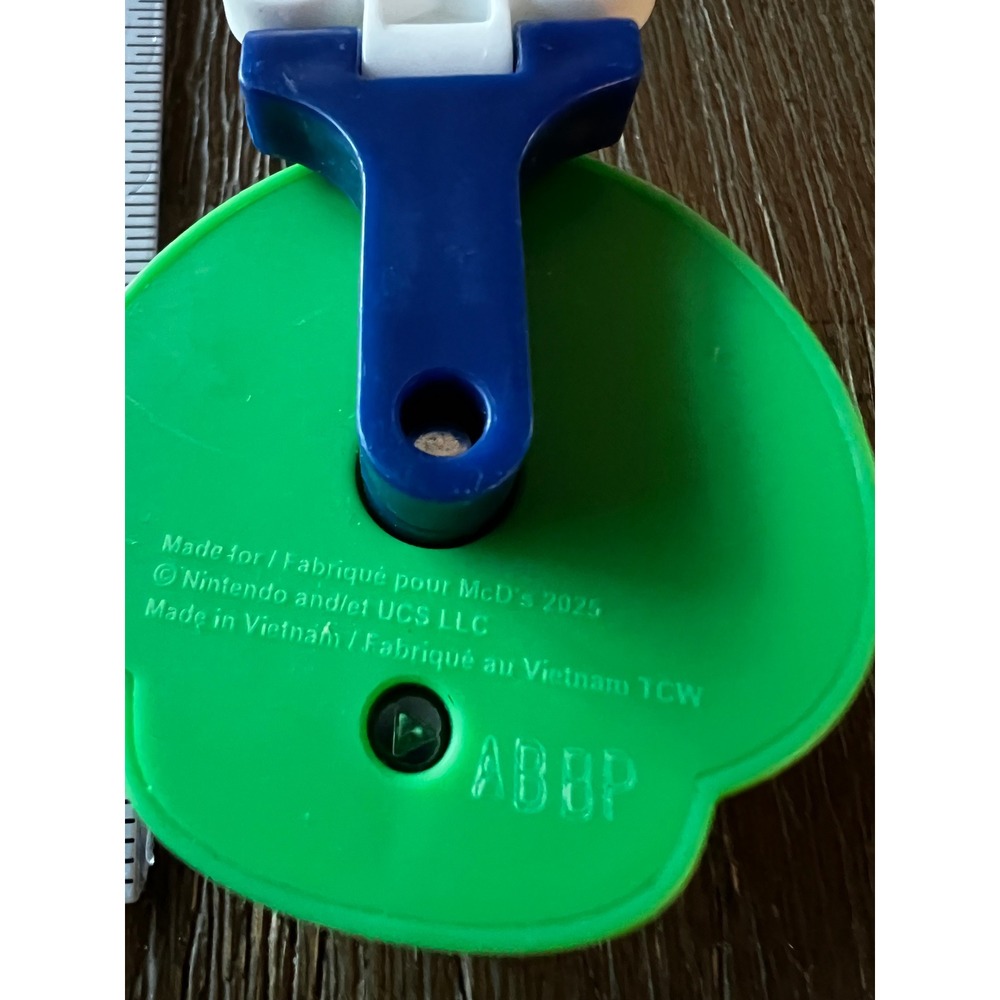 Nintendo Luigi Frog Suit McDonalds Happy Meal Toy Star Clip 2025 Super Mario - Picture 3 of 4